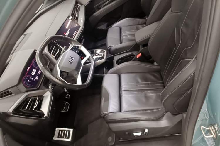 Used Audi Q5 e-tron 2023 40 e-tron Shining Edition Brocade Suit Left Front Seat