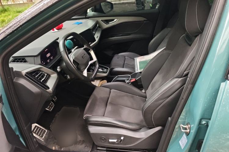 Used Audi Q5 e-tron 2023 40 e-tron Starry Edition Mecha Kit Left Front Seat