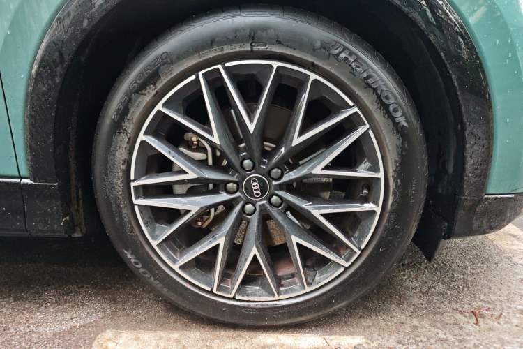 Used Audi Q5 e-tron 2023 40 e-tron Starry Edition Mecha Kit Right Front Wheel Hub