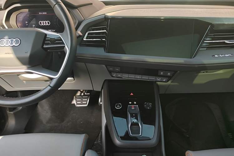 Used Audi Q5 e-tron 2023 40 e-tron Starry Edition Luxury Package Audio And AC Panel