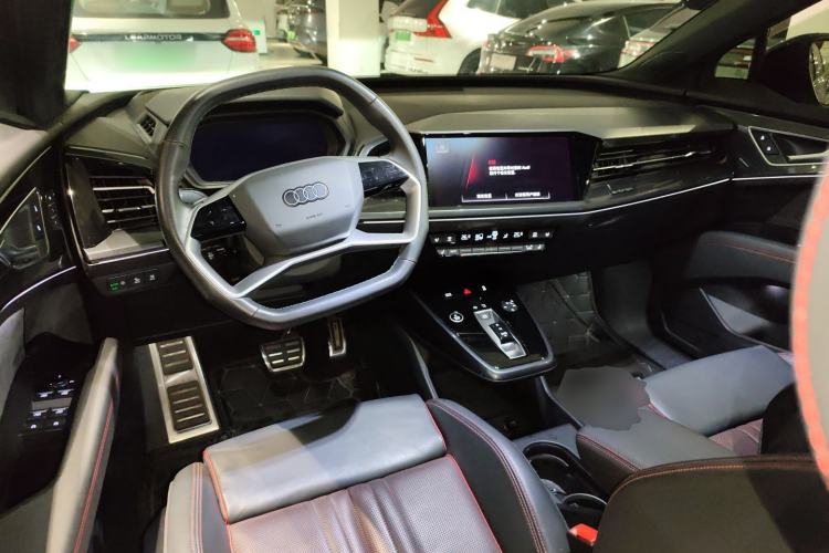 Used Audi Q5 e-tron 2023 40 e-tron Starry Edition Mecha Kit Center Console