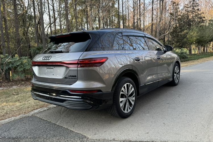 Used Audi Q5 e-tron 2023 40 e-tron Shining Edition Mecha Kit Exterior 3
