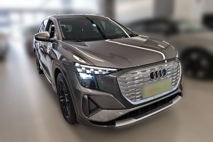 Used Audi Q5 e-tron 2023 40 e-tron Shining Edition Brocade Suit Front Right 45 Deg