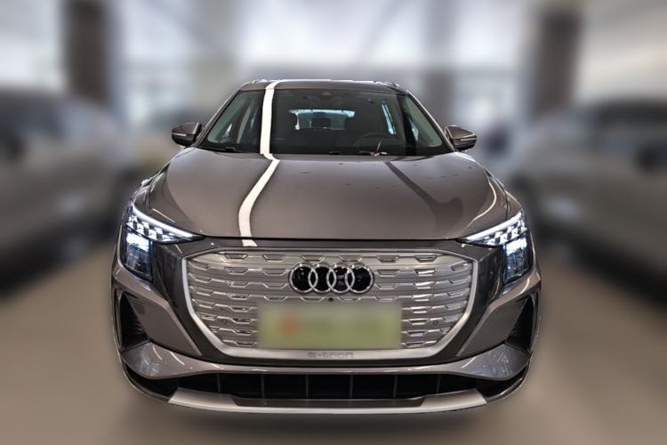 Used Audi Q5 e-tron 2023 40 e-tron Shining Edition Brocade Suit Front