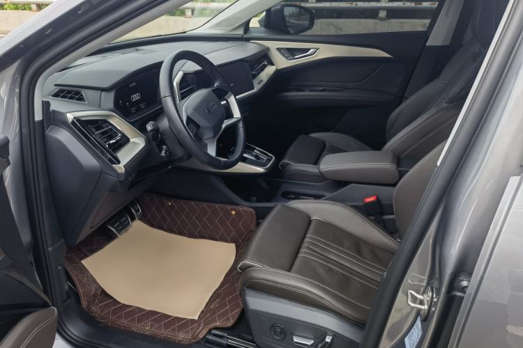 Used Audi Q5 e-tron 2023 40 e-tron Starry Edition Luxury Package Interior 1