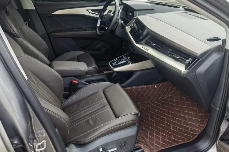 Used Audi Q5 e-tron 2023 40 e-tron Starry Edition Luxury Package Interior 2