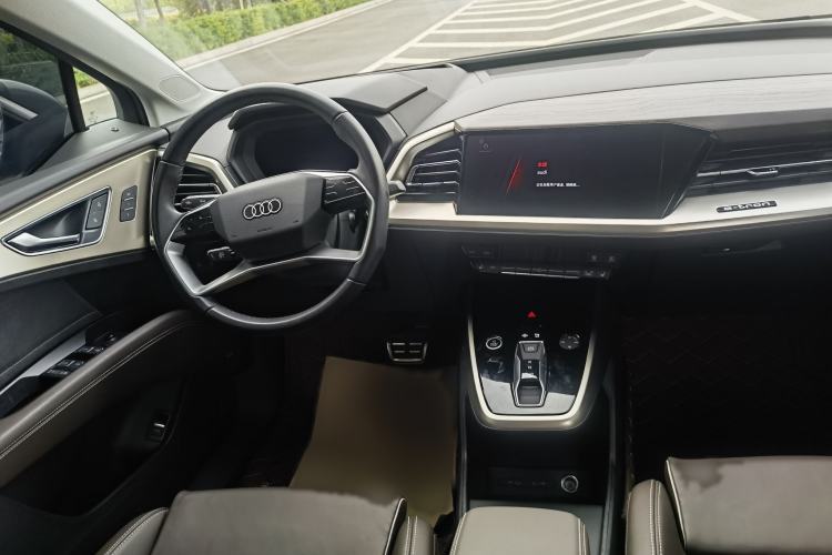 Used Audi Q5 e-tron 2023 40 e-tron Starry Edition Luxury Package Interior 5