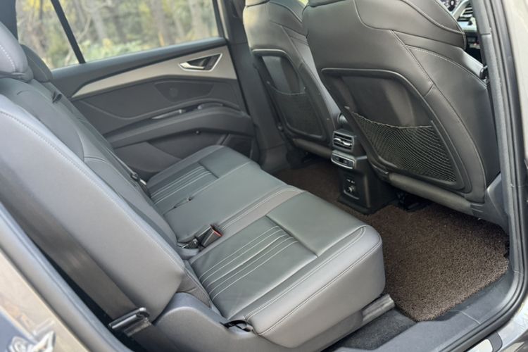 Used Audi Q5 e-tron 2023 40 e-tron Shining Edition Mecha Kit Interior 7