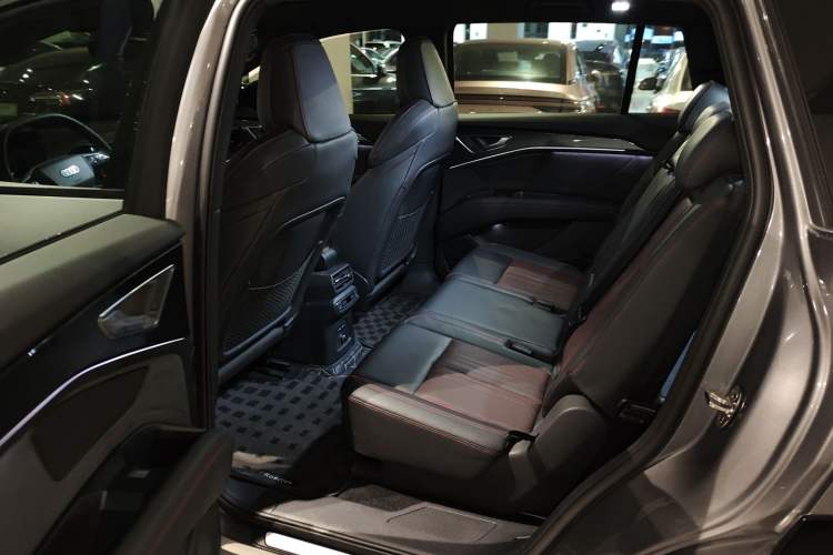 Used Audi Q5 e-tron 2023 40 e-tron Starry Edition Mecha Kit Left Rear Seat