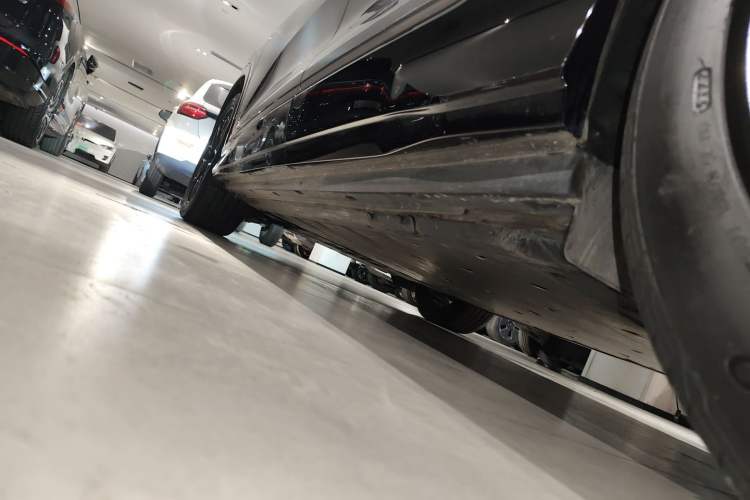 Used Audi Q5 e-tron 2023 40 e-tron Starry Edition Mecha Kit Left Side Sill