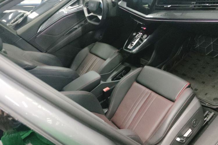Used Audi Q5 e-tron 2023 40 e-tron Starry Edition Mecha Kit Right Front Seat