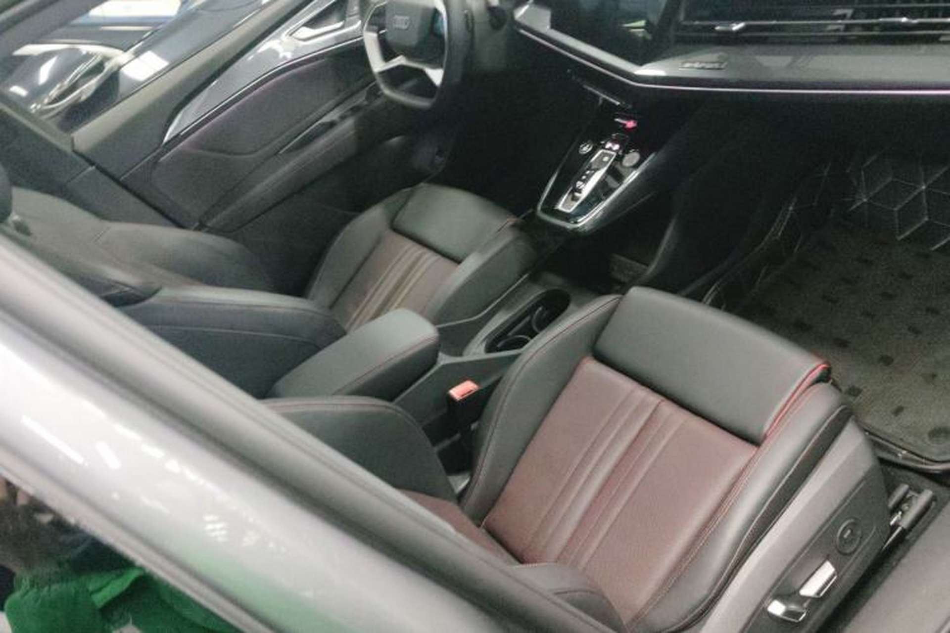 Used Audi Q5 e-tron 2023 40 e-tron Starry Edition Mecha Kit Right Front Seat