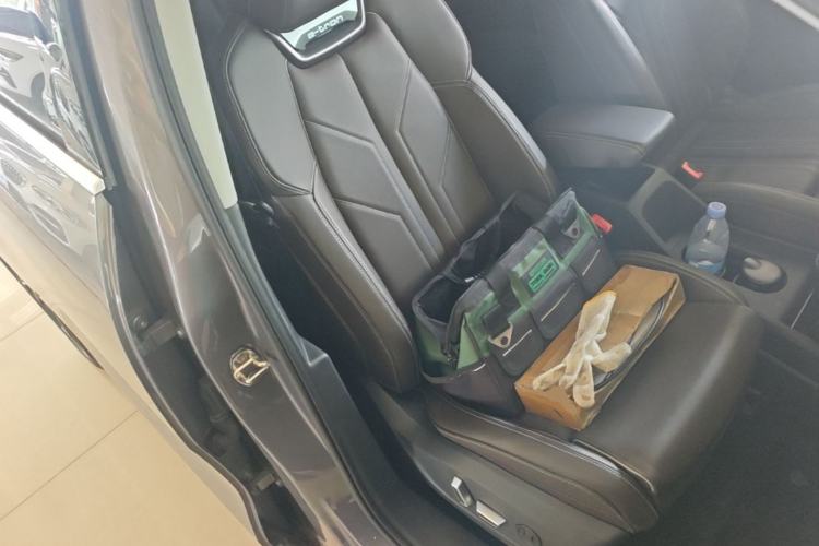 Used Audi Q5 e-tron 2023 40 e-tron Starry Edition Luxury Package Right Front Seat