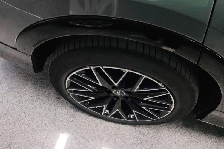 Used Audi Q5 e-tron 2023 40 e-tron Starry Edition Mecha Kit Right Rear Wheel Hub
