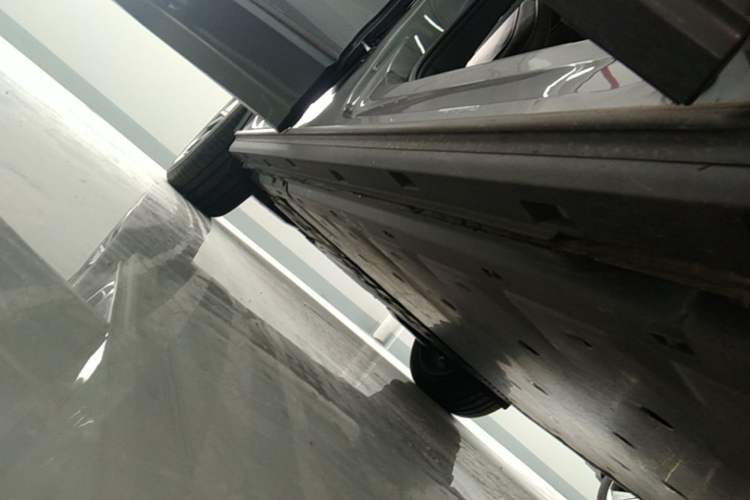 Used Audi Q5 e-tron 2023 40 e-tron Starry Edition Luxury Package Right Side Sill
