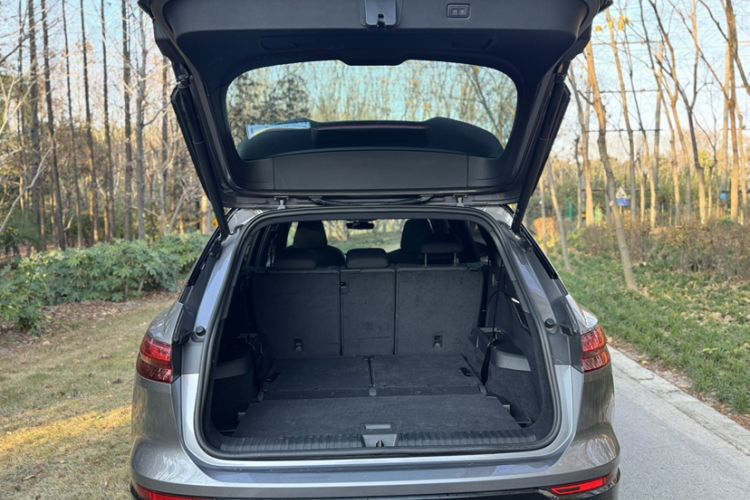 Used Audi Q5 e-tron 2023 40 e-tron Shining Edition Mecha Kit Trunk