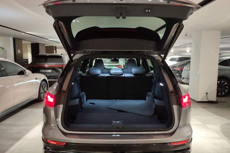 Used Audi Q5 e-tron 2023 40 e-tron Starry Edition Mecha Kit Trunk