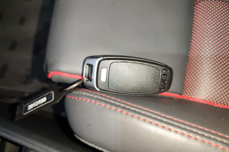 Used Audi Q5 e-tron 2023 40 e-tron Starry Edition Mecha Kit Vehicle Key