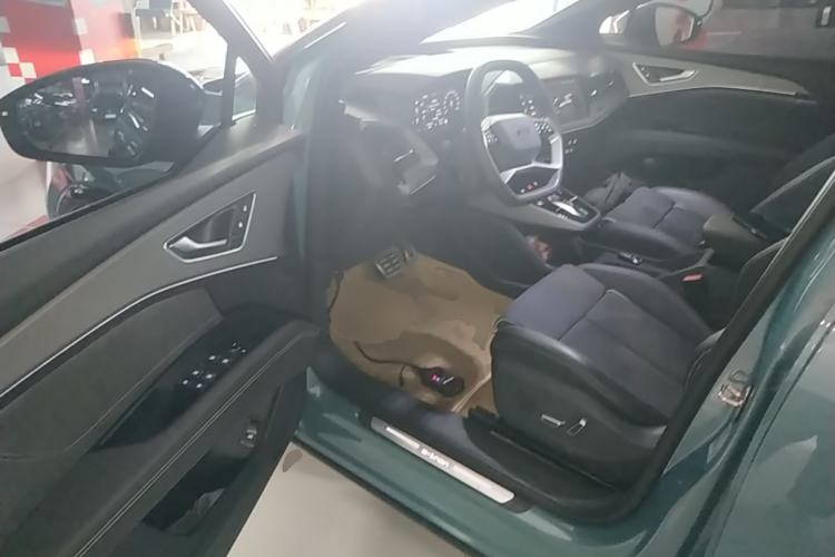 Used Audi Q5 e-tron 2023 40 e-tron Starry Edition Mecha Kit Driver Seat