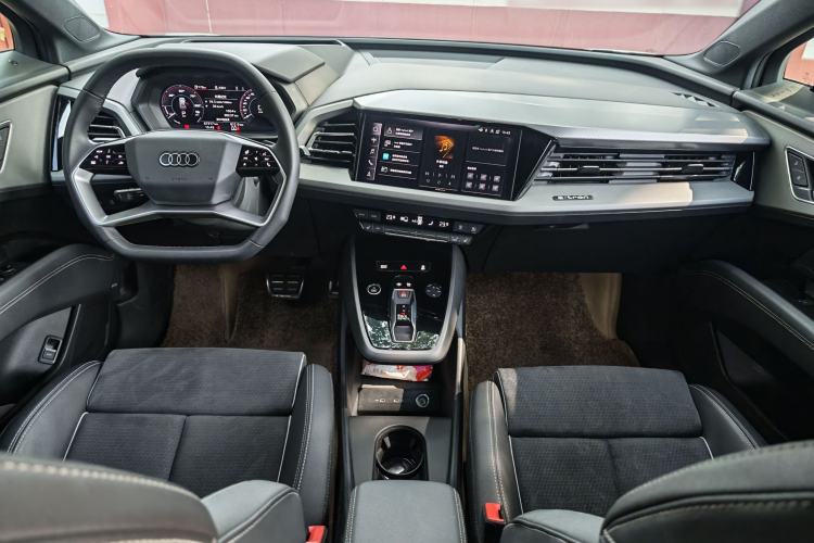 Used Audi Q5 e-tron 2023 40 e-tron Starry Edition Mecha Kit Interior 3