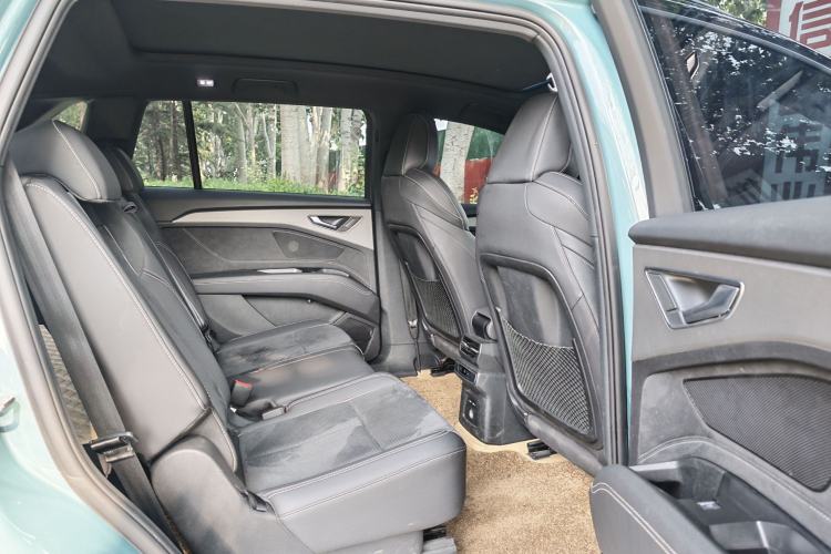 Used Audi Q5 e-tron 2023 40 e-tron Starry Edition Mecha Kit Interior 5