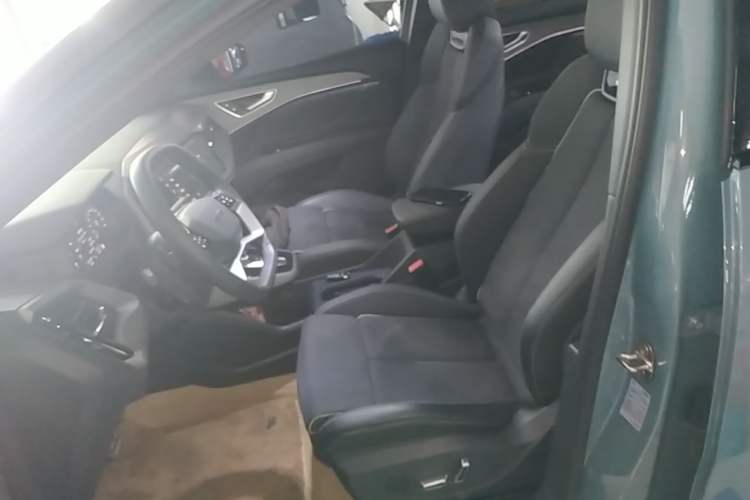Used Audi Q5 e-tron 2023 40 e-tron Starry Edition Mecha Kit Left Front Seat