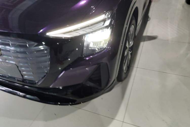 Used Audi Q5 e-tron 2023 40 e-tron Shining Edition Brocade Suit Left Front Headlight