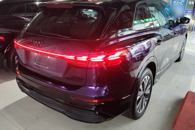 Used Audi Q5 e-tron 2023 40 e-tron Shining Edition Brocade Suit Rear Right 45 Deg