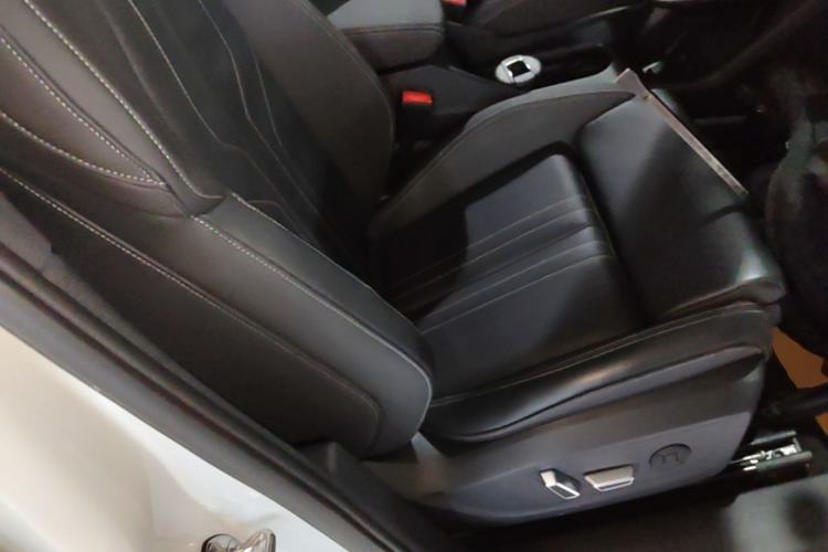 Used Audi Q5 e-tron 2023 40 e-tron Shining Edition Brocade Suit Right Front Seat