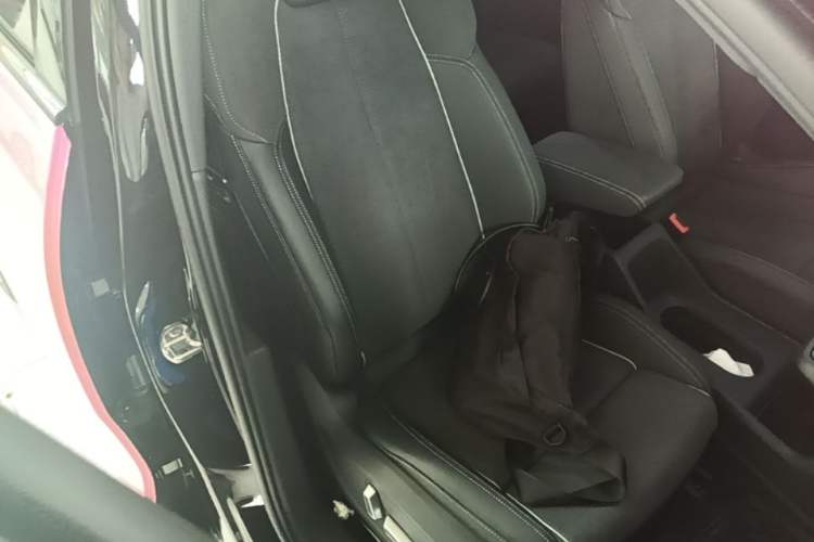 Used Audi Q5 e-tron 2023 40 e-tron Starry Edition Mecha Kit Right Front Seat