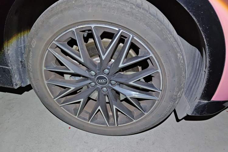 Used Audi Q5 e-tron 2023 40 e-tron Starry Edition Mecha Kit Right Front Wheel Hub