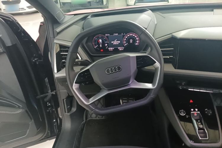 Used Audi Q5 e-tron 2023 40 e-tron Starry Edition Mecha Kit Steering Wheel