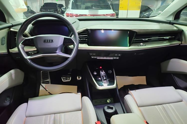 Used Audi Q5 e-tron 2023 40 e-tron Starry Edition Luxury Package Center Console