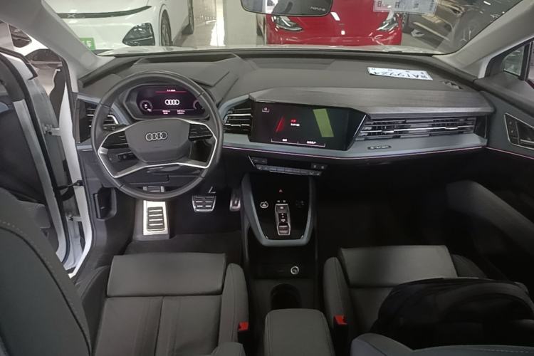 Used Audi Q5 e-tron 2023 40 e-tron Starry Edition Luxury Package Center Console