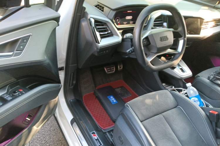 Used Audi Q5 e-tron 2023 40 e-tron Starry Edition Luxury Package Driver Seat