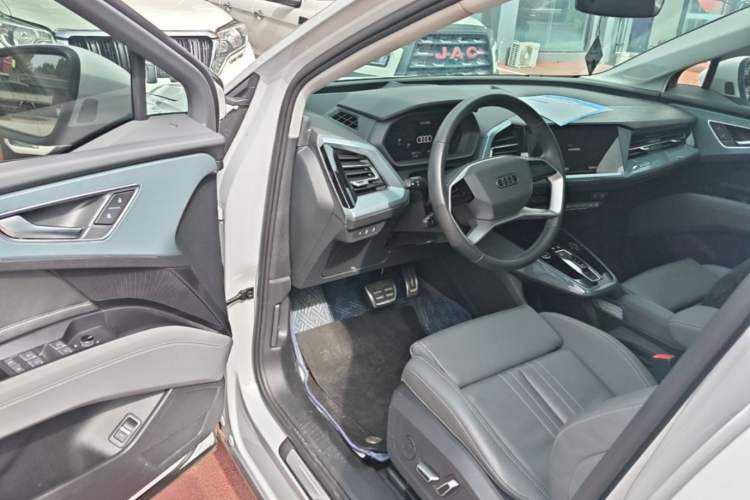 Used Audi Q5 e-tron 2023 40 e-tron Starry Edition Luxury Package Driver Seat