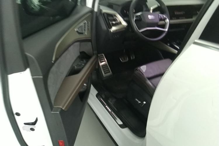 Used Audi Q5 e-tron 2023 40 e-tron Starry Edition Luxury Package Driver Seat