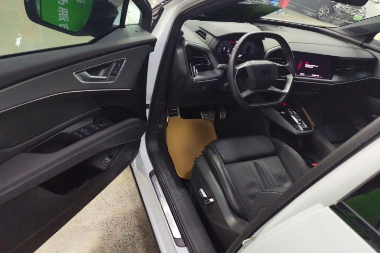 Used Audi Q5 e-tron 2023 40 e-tron Shining Edition Mecha Kit Driver Seat