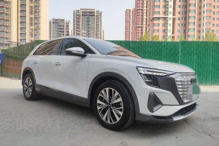 Used Audi Q5 e-tron 2023 40 e-tron Shining Edition Brocade Suit Exterior 12