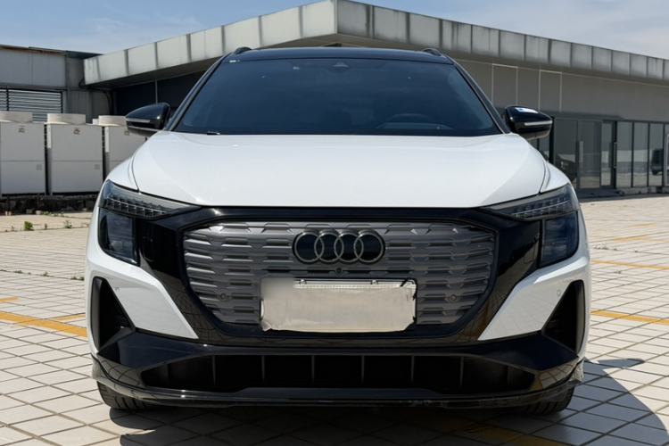 Used Audi Q5 e-tron 2023 40 e-tron Starry Edition Mecha Kit Exterior 2