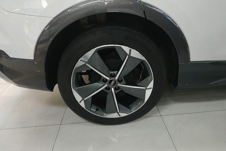 Used Audi Q5 e-tron 2023 40 e-tron Starry Edition Luxury Package Exterior 5