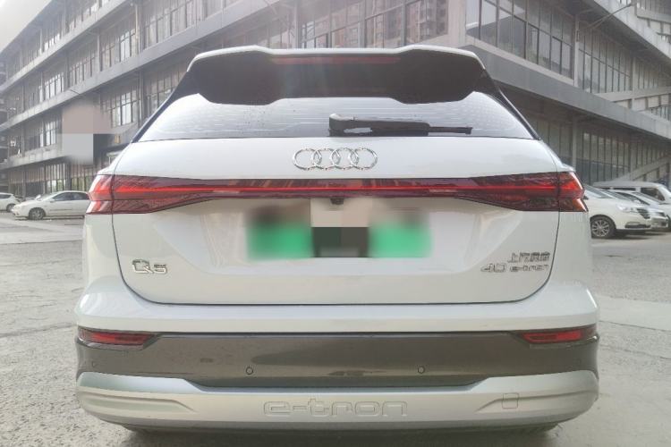 Used Audi Q5 e-tron 2023 40 e-tron Shining Edition Brocade Suit Exterior 8
