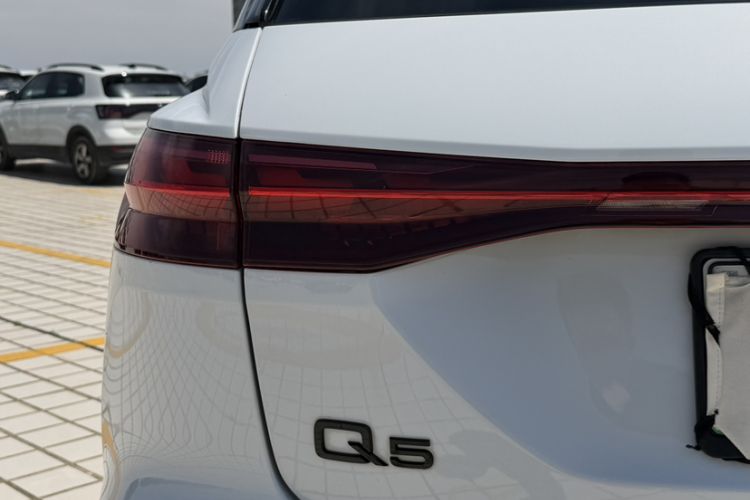 Used Audi Q5 e-tron 2023 40 e-tron Starry Edition Mecha Kit Exterior 8