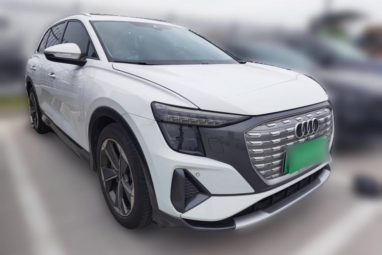 Used Audi Q5 e-tron 2023 40 e-tron Starry Edition Luxury Package Front Right 45 Deg