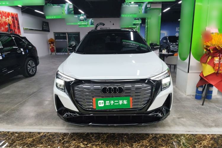 Used Audi Q5 e-tron 2023 40 e-tron Shining Edition Mecha Kit Front