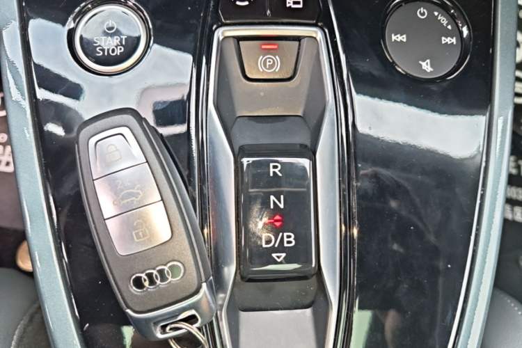 Used Audi Q5 e-tron 2023 40 e-tron Starry Edition Luxury Package Gear Lever