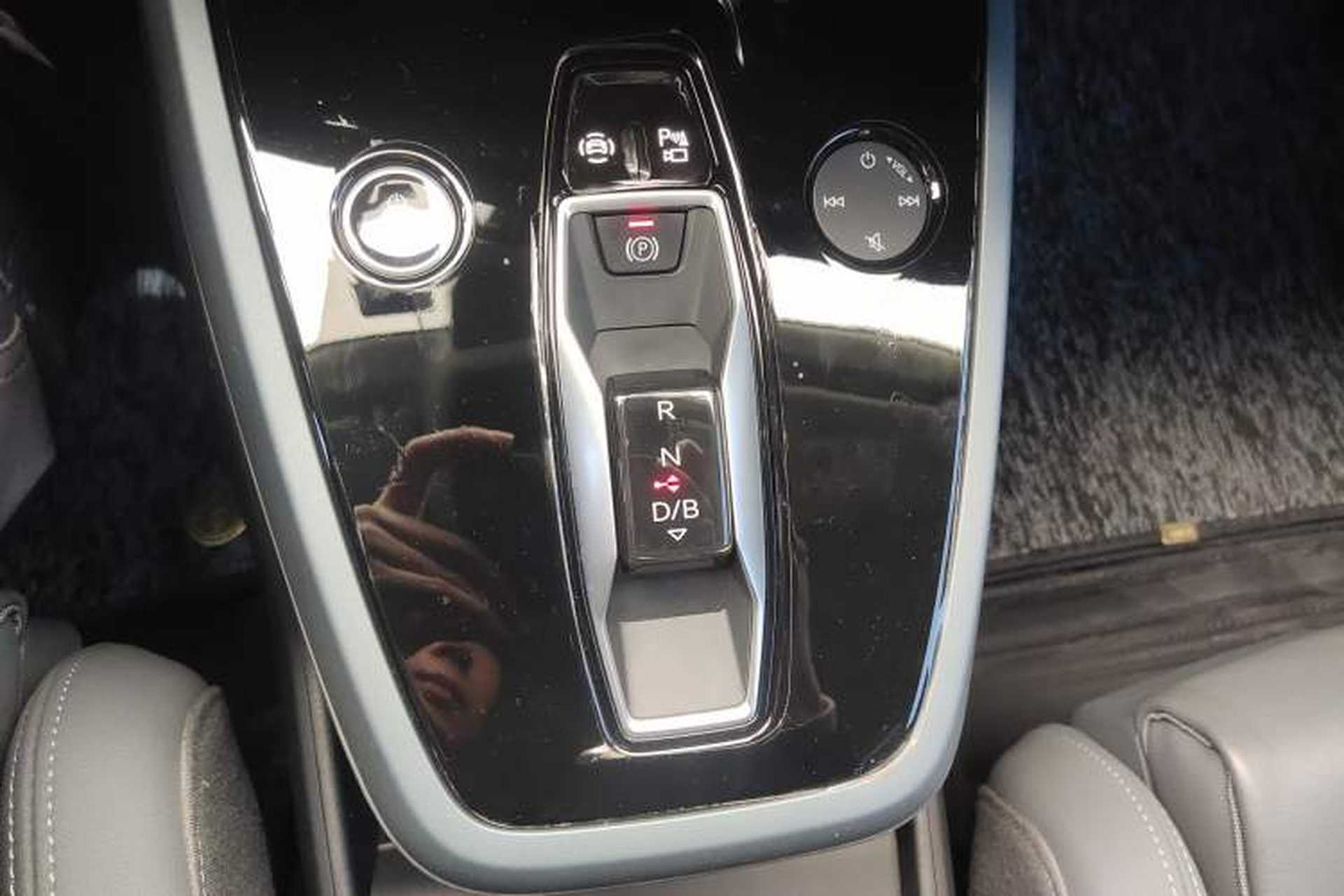 Used Audi Q5 e-tron 2023 40 e-tron Starry Edition Luxury Package Gear Lever