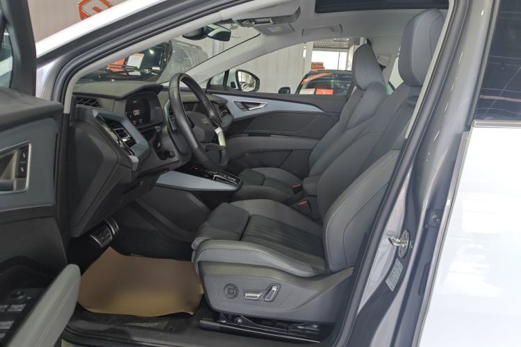 Used Audi Q5 e-tron 2023 40 e-tron Starry Edition Luxury Package Interior 1