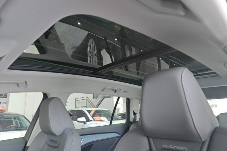 Used Audi Q5 e-tron 2023 40 e-tron Starry Edition Luxury Package Interior 2