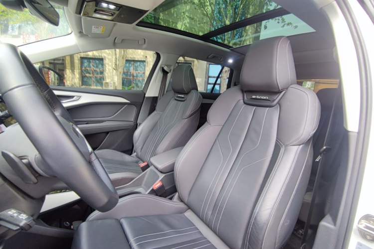 Used Audi Q5 e-tron 2023 40 e-tron Shining Edition Brocade Suit Interior 2